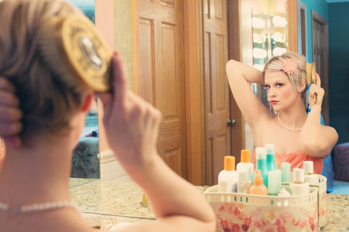 What we do not claim about makeup storage and beauty tools